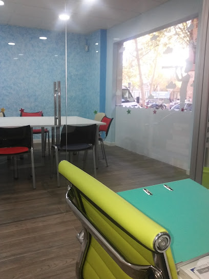Academia Inglés Granada | PLYMOUTH INSTITUTE